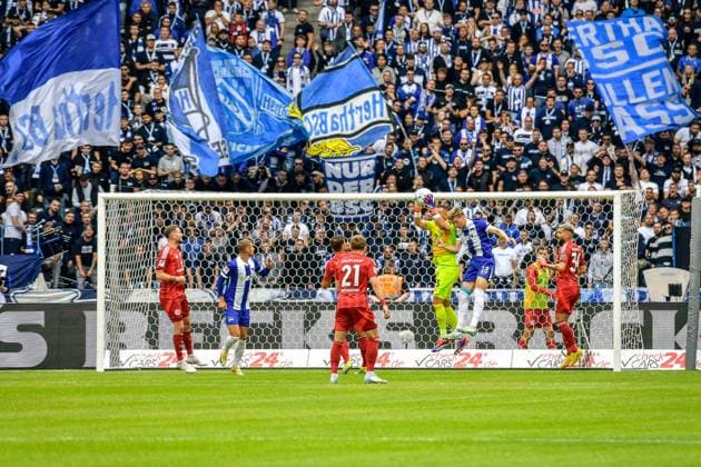 15.09.2024, xlakx, Fussball 2.Bundesliga, Hertha BSC Berlin - Fortuna Düsseldorf emspor, v.l. Florian Kastenmeier (Fortuna Düsseldorf 33),Luca Schuler(Hertha BSC 18),Zweikampf, Duell, Kampf, tackle vor dem Tor (DFL DFB REGULATIONS PROHIBIT ANY USE OF PHOTOGRAPHS as IMAGE SEQUENCES and or QUASI-VIDEO) Daniel Lakomski Jan Huebner Berlin