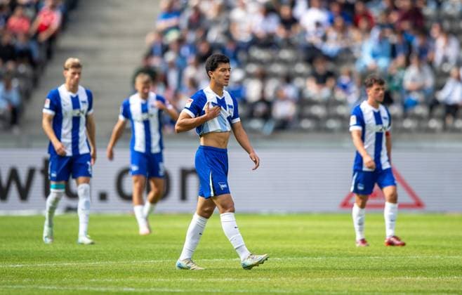 Fussball, Herren, Saison 2024 2025, 2. Bundesliga (5. Spieltag), Hertha BSC - Fortuna Düsseldorf, v.l. Ibrahim Maza (Hertha BSC), Enttäuschung nach Gegentor zum 0:1, 15.09. 2024,