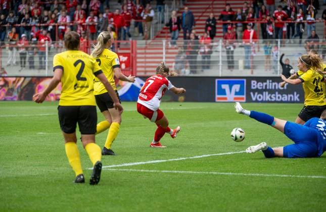 Fussball, Frauen, Saison 2024 2025, 2. Frauen-Bundesliga (3. Spieltag), 1. FC Union Berlin - SV 67 Weinberg, Lisa Heiseler (Nr. 7, 1. Frauen 1. FC Union) erzielt das Tor zum 1:0, 15.09. 2024, Copyright: xMatthiasxKochx
