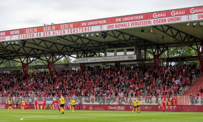 Fussball, Frauen, Saison 2024 2025, 2. Frauen-Bundesliga (3. Spieltag), 1. FC Union Berlin - SV 67 Weinberg, Fans von Union, 15.09. 2024, Copyright: xMatthiasxKochx