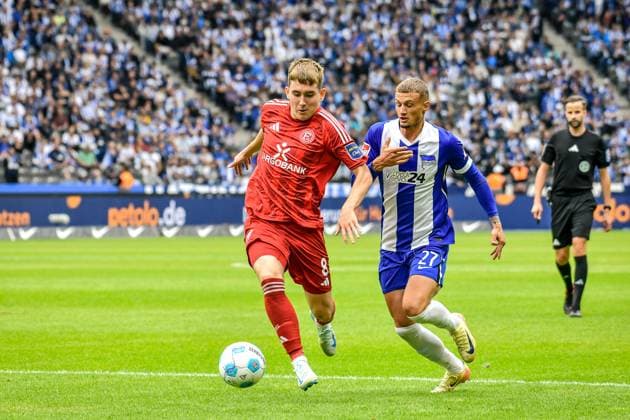 15.09.2024, xlakx, Fussball 2.Bundesliga, Hertha BSC Berlin - Fortuna Düsseldorf emspor, v.l. Isak Bergmann Johannesson (Fortuna Düsseldorf 8),Michael Cuisance (Hertha BSC 27),Zweikampf, Duell, Kampf, tackle (DFL DFB REGULATIONS PROHIBIT ANY USE OF PHOTOGRAPHS as IMAGE SEQUENCES and or QUASI-VIDEO) Daniel Lakomski Jan Huebner Berlin