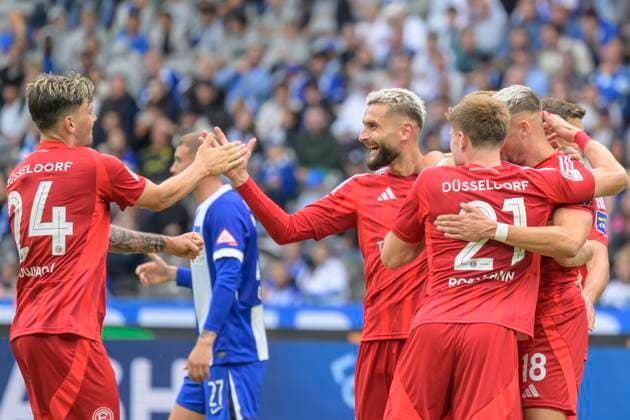 GER, Berlin, Fussball, Hertha BSC vs Fortuna Duesseldorf, 2. Bundesliga, Olympiastadion, 15.09.2024, v.l. Dawid Kownacki (F95 Duesseldorf 24), Tim Rossmann (F95 Duesseldorf 21), Isak Johannesson (F95 Duesseldorf 08), Nicolas Gavory (F95 Duesseldorf 34), Tor zum 0:2, Nicolas Gavory (F95 Duesseldorf 34), Tor, Treffer, Jubel, Torjubel, Freude, Begeisterung, feiert, dfl dfb regulations prohibit any use of photographs as image sequences and or quasi video,