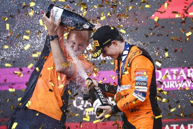 PIASTRI Oscar (aus), McLaren F1 Team MCL38, portrait podium celebration during the Formula 1 Azerbaijan Grand Prix 2024, 17th round of the 2024 Formula One World Championship, WM, Weltmeisterschaft from September 13 to 15, 2024 on the Baku City Circuit, in Baku, Azerbaijan - F1 - AZERBAIJAN GRAND PRIX 2024 DPPI Panoramic  240915_R17_AZERBAIJAN_DP_EA029401
