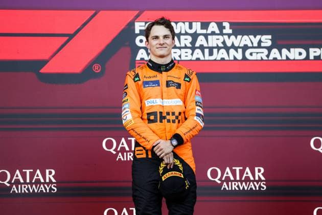 PIASTRI Oscar (aus), McLaren F1 Team MCL38, portrait podium during the Formula 1 Azerbaijan Grand Prix 2024, 17th round of the 2024 Formula One World Championship, WM, Weltmeisterschaft from September 13 to 15, 2024 on the Baku City Circuit, in Baku, Azerbaijan - F1 - AZERBAIJAN GRAND PRIX 2024 DPPI Panoramic  240915_R17_AZERBAIJAN_0I7A1144_1