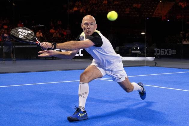 ROTTERDAM - Arjen Robben with Niels Kokmeijer in action against during a demo match on the final day of Premier Padel Rotterdam in Ahoy. The international tournament experienced its first edition. ANP OLAF KRAAK xVIxANPxSportx xxANPxIVx 508527502 originalFilename: 508527502.jpg