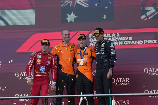 15.09.2024, Baku City Circuit , Baku, FORMULA 1 QATAR AIRWAYS AZERBAIJAN GRAND PRIX 2024 ,im Bild Sieger Oscar Piastri (AUS), McLaren F1 Team, 2.Platz für Charles Leclerc (MCO), Scuderia Ferrari HP, 3.Platz für George Russell (GBR), Mercedes-AMG Petronas Formula One Team, McLaren Ingenieur Tom Stallard. Defodi-506_20240915_hbr_2432
