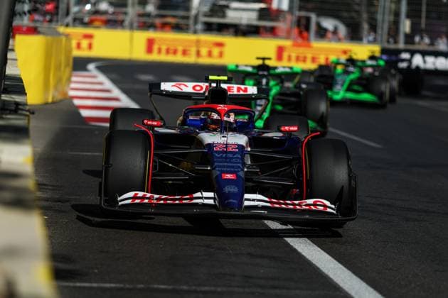 22 TSUNODA Yuki (jap), Visa Cash App RB F1 Team VCARB 01, action during the Formula 1 Azerbaijan Grand Prix 2024, 17th round of the 2024 Formula One World Championship, WM, Weltmeisterschaft from September 13 to 15, 2024 on the Baku City Circuit, in Baku, Azerbaijan - F1 - AZERBAIJAN GRAND PRIX 2024 DPPI Panoramic  240915_R17_AZERBAIJAN_0I7A0454