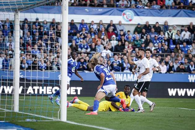Fußball, Racing Straßburg - SCO Angers NANASI SEBASTIAN 15 but FOOTBALL : Ligue 1 Racing Strasbourg vs Angers Stade de la Meinau - 15 09 2024 ElyxandroCegarra Panoramic 