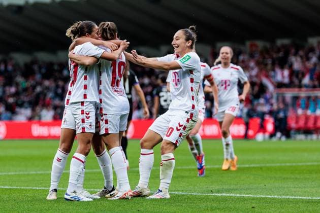 Sport Bilder des Tages GOOGLE PIXEL Frauen Bundesliga: 1. FC Köln - SGS Essen; 15.09.2024 Jubel zum 1:0 durch Dora Zeller (1. FC Köln, 19) GOOGLE PIXEL Frauen Bundesliga, 1. FC Köln - SGS Essen, Köln, Franz-Kremer-Stadion am 15.09.2024 DFB REGULATIONS PROHIBIT ANY USE OF PHOTOGRAPHS AS IMAGE SEQUENCES AND OR QUASI-VIDEO. Copyright: xBEAUTIFULxSPORTS Wunderlx