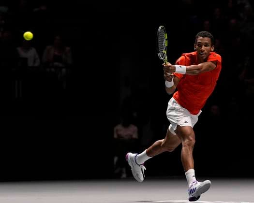Tennis, Davis Cup, GroÃŸbritannien - Kanada 15th September 2024; AO Arena, Manchester, England; Davis Cup Finals, Group Stage, Group D Day 6; Felix Auger-Aliassime of Canada plays a backhand shot  ActionPlus12693419 StevenxFlynn