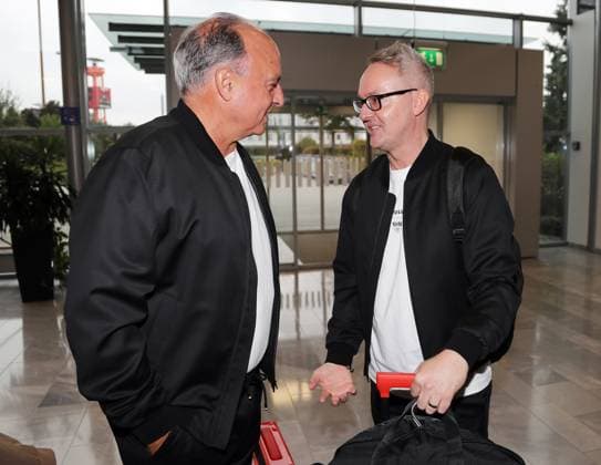 16.09.24 VfB Stuttgart Abflug Madrid Deutschland, Stuttgart, 16.09.2024, Fussball, Bundesliga, VfB Stuttgart, Flughafen Stuttgart Abflug zum Champions League Auswärts Spiel bei Real Madrid: v.l. Hansi Müller, Alexander Wehrle.