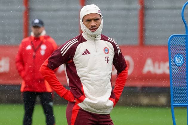 Leroy Sane (FC Bayern Muenchen, 10) beim Training im Regen, Abschlusstraining, FC Bayern Muenchen, Fussball, UEFA Champions League, 1. Spieltag, Saison 24 25, 16.09.2024, Abschlusstraining, FC Bayern Muenchen, Fussball, UEFA Champions League, 1. Spieltag, Saison 24 25, 16.09.2024 Muenchen Copyright: xEibner-Pressefoto JennixMaulx EP_JML