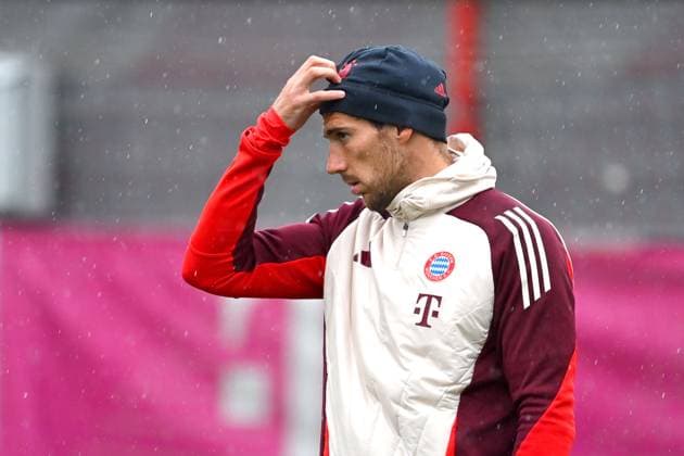 Leon GORETZKA (Bayern Muenchen), skeptisch,Gestik, Aktion,Einzelbild,angeschnittenes Einzelmotiv,Halbfigur,halbe Figur Abschlusstraining, Training am 16.09.2024 Fussball Champions League , FC Bayern Muenchen - GNK Dinamo Zagreb