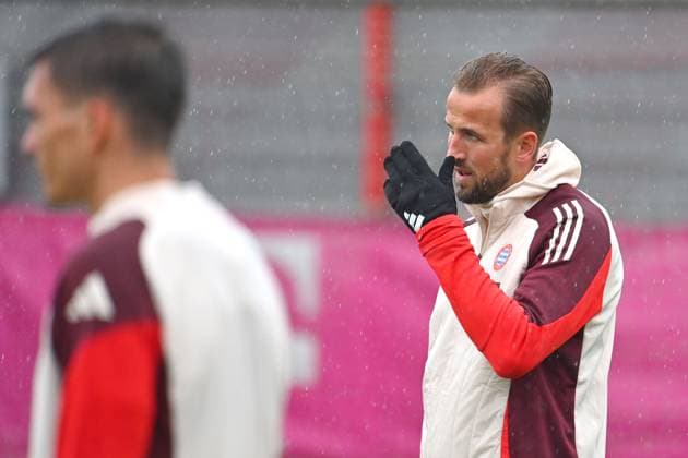 Harry KANE (Bayern Muenchen), skeptisch,Gestik, Aktion,Einzelbild,angeschnittenes Einzelmotiv,Halbfigur,halbe Figur. Abschlusstraining, Training am 16.09.2024 Fussball Champions League , FC Bayern Muenchen - GNK Dinamo Zagreb