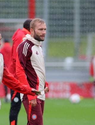 München, Deutschland 16. September 2024: Fussball, Herren, Saison 2024 2025, FC Bayern München, Säbener Strasse, Trainingsgelände, Abschlusstraining, Champions League Konrad Laimer (FC Bayern München) Kopf, Oberkörper, stehend