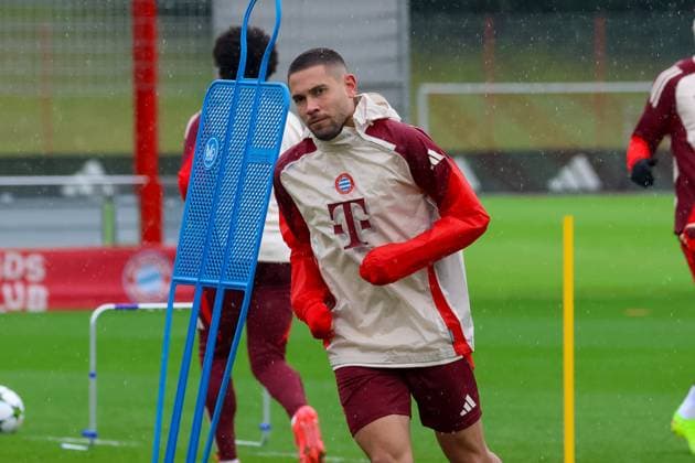 Raphael Guerreiro (FC Bayern Muenchen, 22) beim Training im Regen, Abschlusstraining, FC Bayern Muenchen, Fussball, UEFA Champions League, 1. Spieltag, Saison 24 25, 16.09.2024, Abschlusstraining, FC Bayern Muenchen, Fussball, UEFA Champions League, 1. Spieltag, Saison 24 25, 16.09.2024 Muenchen Copyright: xEibner-Pressefoto JennixMaulx EP_JML