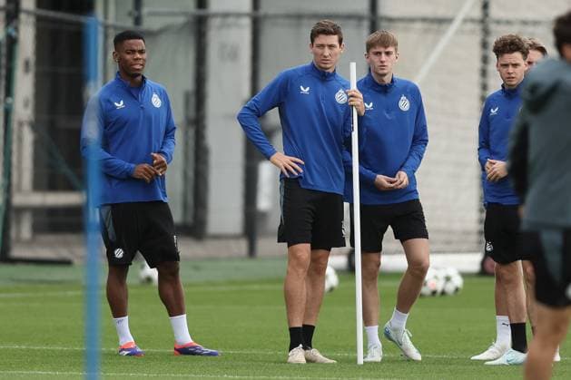 Club s Raphael Onyedika and Club s Hans Vanaken pictured during a training session of Belgian soccer team Club Brugge KV, Tuesday 17 September 2024 in Knokke-Heist. The team is preparing for tomorrow s game against German Borussia Dortmund, on the opening day of the UEFA Champions League league phase. BRUNOxFAHY  x100810953x