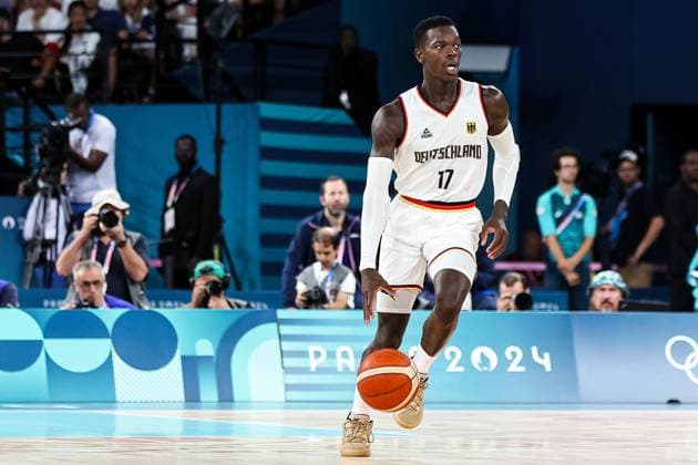 FRA, Olympische Spiele Paris 2024, Deutschland (GER) vs Serbien (GER), Basketball Herren Spiel um Platz 3, 10.08.2024 Dennis Schroeder (Deutschland, 17) FRA, Olympische Spiele Paris 2024, Deutschland (GER) vs Serbien (GER), Basketball Herren Spiel um Platz 3, 10.08.2024 Paris Copyright: xEibner-Pressefoto RogerxBuerkex EP_RBE