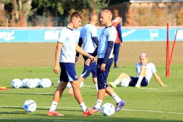 DEU, DFL, 2. FBL Hertha BSC, Training, 17.09.2024, Sportforum, Berlin, DEU, DFL, 2. FBL Hertha BSC, Training, im Bild Gustav Christensen (Hertha BSC Berlin 26), Jon Dabur Thorsteinsson (Hertha BSC Berlin 24) DFL - regulations prohibit any use of Photographs as image sequences and or quasi-video Foto: Juergen Engler nordphoto GmbH