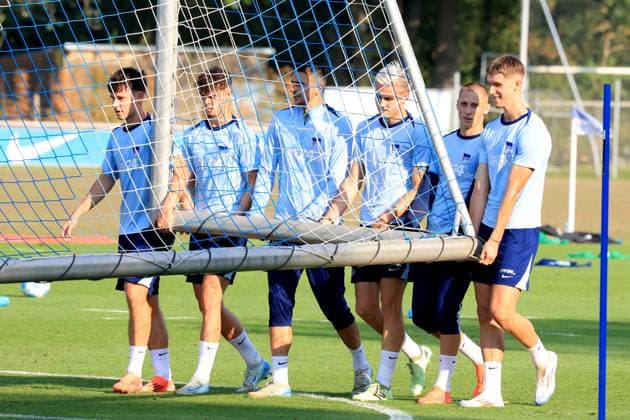 DEU, DFL, 2. FBL Hertha BSC, Training, 17.09.2024, Sportforum, Berlin, DEU, DFL, 2. FBL Hertha BSC, Training, im Bild Tortraeger, Hertha-Spielerkreis DFL - regulations prohibit any use of Photographs as image sequences and or quasi-video Foto: Juergen Engler nordphoto GmbH