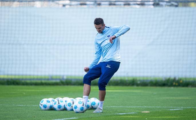 Fussball, Herren, Saison 2024 2025, 2. Bundesliga, Hertha BSC, Training, Trainer Cristian Fiel (Hertha BSC), 17.09. 2024,