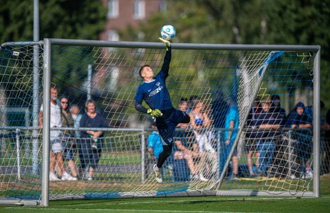 Fussball, Herren, Saison 2024 2025, 2. Bundesliga, Hertha BSC, Training, Torhüter Tjark Ernst (Hertha BSC), 17.09. 2024,