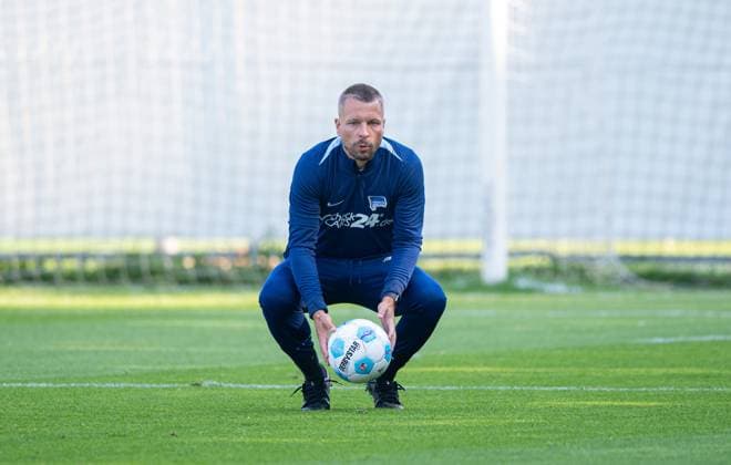 Fussball, Herren, Saison 2024 2025, 2. Bundesliga, Hertha BSC, Training, Co-Trainer Patrick Ebert, 17.09. 2024,