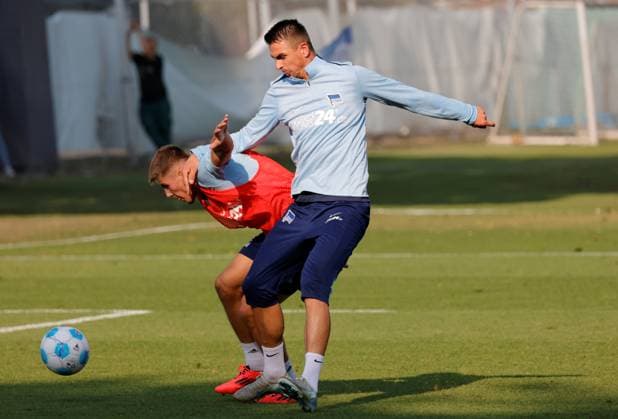 Gustav Christensen, Smail Prevljak, Deutschland, Berlin, Sportpark, Fussball, Herren, Saison 2024 2025, 2. Bundesliga, Hertha BSC, Training
