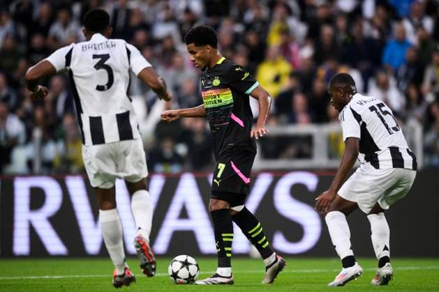 Juventus FC v PSV Eindhoven - UEFA Champions League Malik Tillman of PSV Eindhoven is challenged by Gleison Bremer and Pierre Kalulu of Juventus FC during the UEFA Champions League football match between Juventus FC and PSV Eindhoven. Turin Italy Copyright: xNicolòxCampox