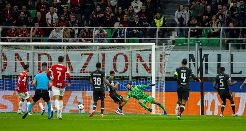 Football - UEFA Champions League - League Phase - AC Milan v Liverpool FC MILAN, ITALY - Tuesday, September 17, 2024: Liverpool s goalkeeper Alisson Becker is beaten for the opening goal during the UEFA Champions League game between AC Milan and Liverpool FC at the Stadio San Siro. ITALY Stadio San Siro LOMBARDY ITALY  Copyright: xDavidxRawcliffex P2024-09-17-AC_Milan_Liverpool-14