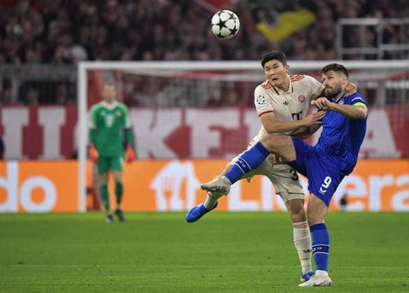 17.09.2024, xemx, Fussball UEFA Champions League, FC Bayern Muenchen - Dinamo Zagreb emspor, v.l. Minjae Kim (FC Bayern Muenchen), Bruno Petkovic (Dinamo Zagreb) Zweikampf, Aktion, action, battle for the ball (DFL DFB REGULATIONS PROHIBIT ANY USE OF PHOTOGRAPHS as IMAGE SEQUENCES and or QUASI-VIDEO) Muenchen