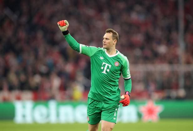 München, Deutschland 17. September 2024: Fussball, Herren, Champions League, Saison 2024 2025, FC Bayern München - GNK Dinamo Zagreb, Allianz Arena, 1.Spieltag Manuel Neuer (FC Bayern München) hebt den rechten Arm, Torjubel, Jubel
