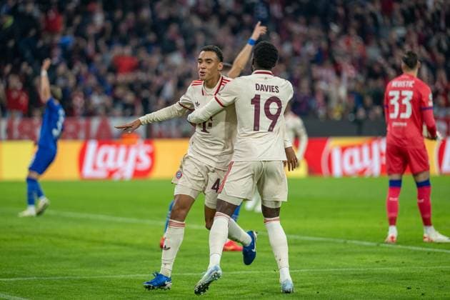 Vermeintliches tor zum 1:0 durch Jamal Musiala (FC Bayern Muenchen, 42), nach VAR aber Abseits. KEIN Tor, mit Alphonso Davies (FC Bayern Muenchen, 19) GER, FC Bayern Muenchen vs. GNK Dinamo Zagreb, Fussball, Champions League, 1. Spieltag, Spielzeit 2024 2025, 17.09.2024, Eibner-Pressefoto Sascha Walther GER, FC Bayern Muenchen vs. GNK Dinamo Zagreb, Fussball, Champions League, 1. Spieltag, Spielzeit 2024 2025, 17.09.2024 Muenchen Copyright: xEibner-Pressefotox EP_EER