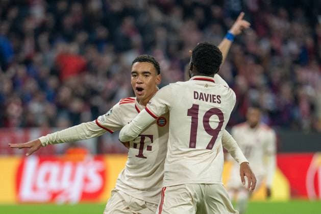 Vermeintliches tor zum 1:0 durch Jamal Musiala (FC Bayern Muenchen, 42), nach VAR aber Abseits. KEIN Tor, mit Alphonso Davies (FC Bayern Muenchen, 19) GER, FC Bayern Muenchen vs. GNK Dinamo Zagreb, Fussball, Champions League, 1. Spieltag, Spielzeit 2024 2025, 17.09.2024, Eibner-Pressefoto Sascha Walther GER, FC Bayern Muenchen vs. GNK Dinamo Zagreb, Fussball, Champions League, 1. Spieltag, Spielzeit 2024 2025, 17.09.2024 Muenchen Copyright: xEibner-Pressefotox EP_EER