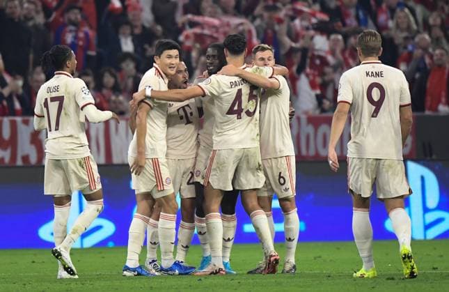 17.09.2024, xemx, Fussball UEFA Champions League, FC Bayern Muenchen - Dinamo Zagreb emspor, v.l. Raphael Guerreiro (FC Bayern Muenchen) Jubel, Torjubel, celebrate the goal, jubelt ueber das Tor zum 2:0 (DFL DFB REGULATIONS PROHIBIT ANY USE OF PHOTOGRAPHS as IMAGE SEQUENCES and or QUASI-VIDEO) Muenchen
