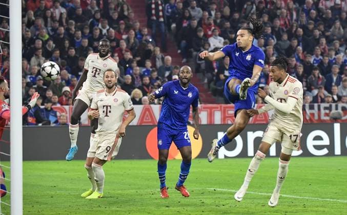 17.09.2024, xemx, Fussball UEFA Champions League, FC Bayern Muenchen - Dinamo Zagreb emspor, v.l. Michael Olise (FC Bayern Muenchen) Goal scored, erziehlt das Tor zum 3:0 (DFL DFB REGULATIONS PROHIBIT ANY USE OF PHOTOGRAPHS as IMAGE SEQUENCES and or QUASI-VIDEO) Muenchen
