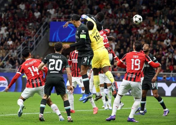 September 17, 2024, Milan, ITALY: Liverpool™s Ibrahim Konate™ (C) scores against AC Milan™s goalkeeper Mike Maignan goal of 1 to 1 during the UEFA Champions League soccer match between Ac Milan and Liverpool at Giuseppe Meazza stadium in Milan, 17 September 2024..ANSA MATTEO BAZZI. Soccer; Champions League: Ac Milan vs Liverpool  - ZUMAa110 20240917_zaf_a110_033 Copyright: xMatteoxBazzix