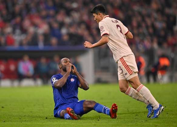 Kevin Theophile-Catherine GNK Dinamo Zagreb (28) Enttaeuschung enttaeuscht nach vergebener Torchance Gestik Geste Min-jae Kim FC Bayern Muenchen FCB (03) FC Bayern Muenchen FCB vs GNK Dinamo Zagreb Spieltag 1 17.09.2024 DFL REGULATIONS PROHIBIT ANY USE OF PHOTOGRAPHS AS IMAGE SEQUENCES AND OR QUASI-VIDEO FC Bayern Muenchen FCB vs GNK Dinamo Zagreb