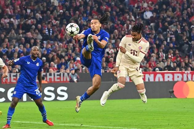 Tor Michael OLISE (Bayern Muenchen) , Kopfball zum 3-0,Aktion . Fussball Champions League , FC Bayern Muenchen - GNK Dinamo Zagreb am 17.09.2024, A L L I A N Z A R E N A.