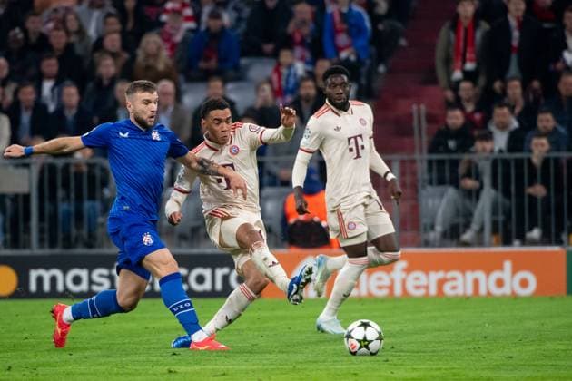Jamal Musiala (FC Bayern Muenchen, 42) im Zweikampf mit Stefan Ristovski (GNK Dinamo, 22), GER, FC Bayern Muenchen vs. GNK Dinamo Zagreb, Fussball, Champions League, 1. Spieltag, Spielzeit 2024 2025, 17.09.2024 GER, FC Bayern Muenchen vs. GNK Dinamo Zagreb, Fussball, Champions League, 1. Spieltag, Spielzeit 2024 2025, 17.09.2024 Muenchen Copyright: xEibner-Pressefoto Memmlerx EP_MMR