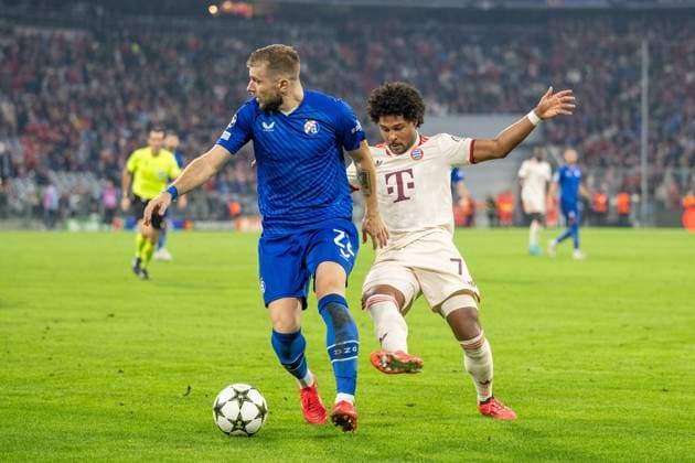 Stefan Ristovski 22 (GNK Dinamo Zagreb), Serge Gnabry 7 (FC Bayern Muenchen), FC Bayern Muenchen vs. GNK Dinamo Zagreb, Fussball, UEFA Champions League, 1. Spieltag, 17.09.2024 DFB regulations prohibit any use of photographs as image sequences and or quasi-video Muenchen Bayern Deutschland