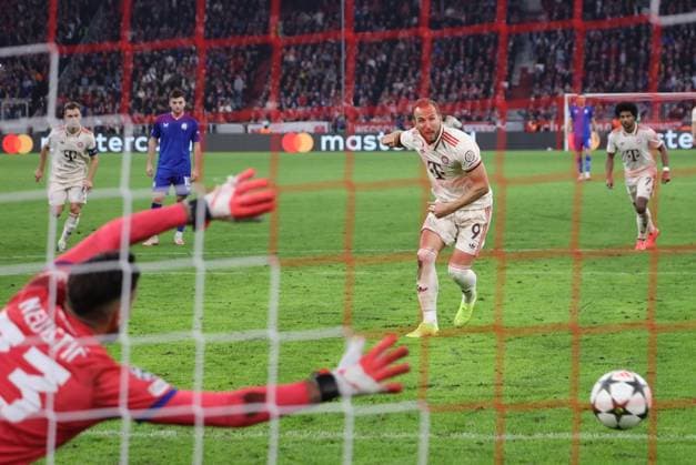 Bayerns 9 Harry KANE trifft per Elfmeter-Strafstoss ins Tor zum 6:2. Fußball, UEFA Championsleague, FC Bayern München - GNK Dinamo Zagreb,1.Spieltag, Saison 2024-2025, am 17.09.2024, in Muenchen, A L L I A N Z A R E N A, Deutschland. Quelle Copyright Credit : Oryk HAIST