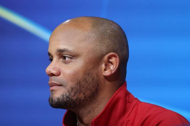 München, Deutschland 17. September 2024: Fussball, Herren, Champions League, Saison 2024 2025, FC Bayern München - GNK Dinamo Zagreb, Allianz Arena, 1.Spieltag Vincent Kompany, Trainer (FC Bayern München) Kopf, Portrait bei der Pressekonferenz nach dem Spiel, seitlich, im Profil