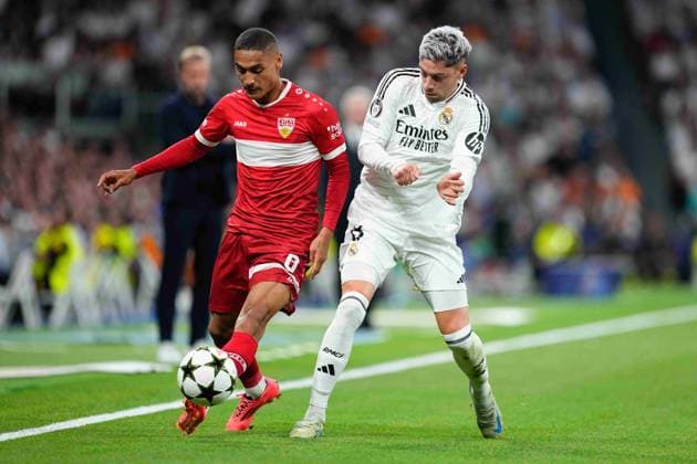 September 17, 2024, Madrid, Madrid, SPAIN: Enzo Millot of Stuttgart and Federico Valverde of Real Madrid in action during the UEFA Champions League 2024 25 League Phase MD1 match between Real Madrid CF and VfB Stuttgart at Estadio Santiago Bernabeu on September 17, 2024 in Madrid, Spain. Madrid SPAIN - ZUMAa181 20240917_zaa_a181_035 Copyright: xOscarxJ.xBarrosox
