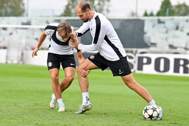 SOCCER - UEFA CL, Brest vs Sturm GRAZ,AUSTRIA,18.SEP.24 - SOCCER - UEFA Champions League, Stade Brestois 29 vs SK Sturm Graz, preview, training Sturm. Image shows William Boeving and Jon Gorenc Stankovic (Sturm).  GEPAxpictures xAvnixRetkoceri