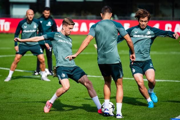 Champions League 2024-2025: training of Feyenoord Rotterdam - Gijs Smal of Feyenoord, Ayase Ueda of Feyenoord during the training of Feyenoord in preparation of the Champions League duel against Bayer 04 Leverkussen at Trainingscomplex 1908 on 18 September 2024 in Rotterdam, The Netherlands. Copyright: xYannickxVerhoevenx