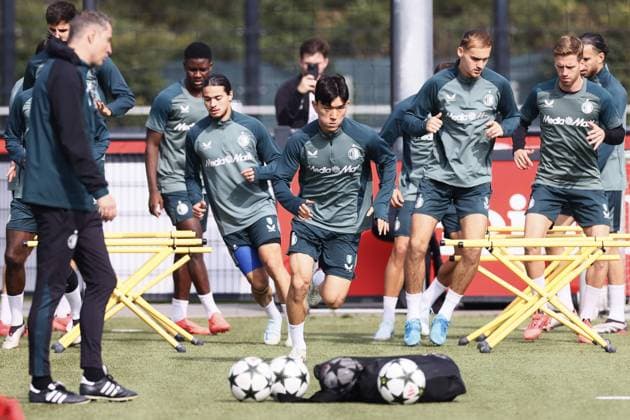 ROTTERDAM - In-beom Hwang of Feyenoord during the training session ahead of the CL match against Bayer o4 Leverkusen at sports complex 1908 on Sept. 18, 2024 in Rotterdam, Netherlands. ANP PIETER STAM DE JONGE UEFA Champions League 2024-25 2024 25 xVIxANPxSportx xxANPxIVx 508762749 originalFilename: 508762749.jpg