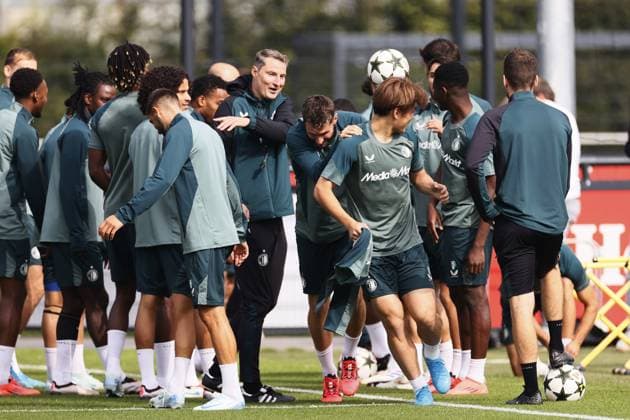 ROTTERDAM - Feyenoord coach Brian Priske during the training session ahead of the CL match against Bayer o4 Leverkusen at sports complex 1908 on Sept. 18, 2024 in Rotterdam, Netherlands. ANP PIETER STAM DE JONGE UEFA Champions League 2024-25 2024 25 xVIxANPxSportx xxANPxIVx 508763870 originalFilename: 508763870.jpg