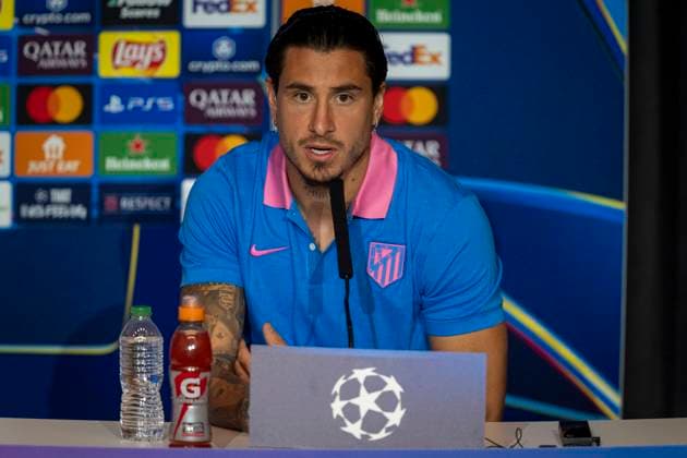 Champions League 2024 25 League Phase MD1: Atletico Madrid press conference, PK, Pressekonferenz Jose Maria Gimenez of Atletico de Madrid seen speaking during the Atletico Madrid Press Conference ahead of their Champions League 2024 25 League Phase MD1 football match against RB Leipzig at Estadio Civitas Metropolitano on September 18, 2024 in Madrid, Spain. Madrid Estadio Civitas Metropolitano Madrid Spain Copyright: xAlbertoxGardinx AGardin_20240918_Football_Champions_Atletico_Madrid_PC_007