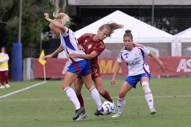 AS Roma s Frederikke Thogersen and Servette s Cassandra Korhonen during the UEFA Women& x2019;s Champions League 2024 2025 Round 2 between AS Roma vs Servette at the Tre Fontane stadium Rome on 18 September 2024. - Soccer.  Copyright: xFabrizioxCorradetti LaPressex